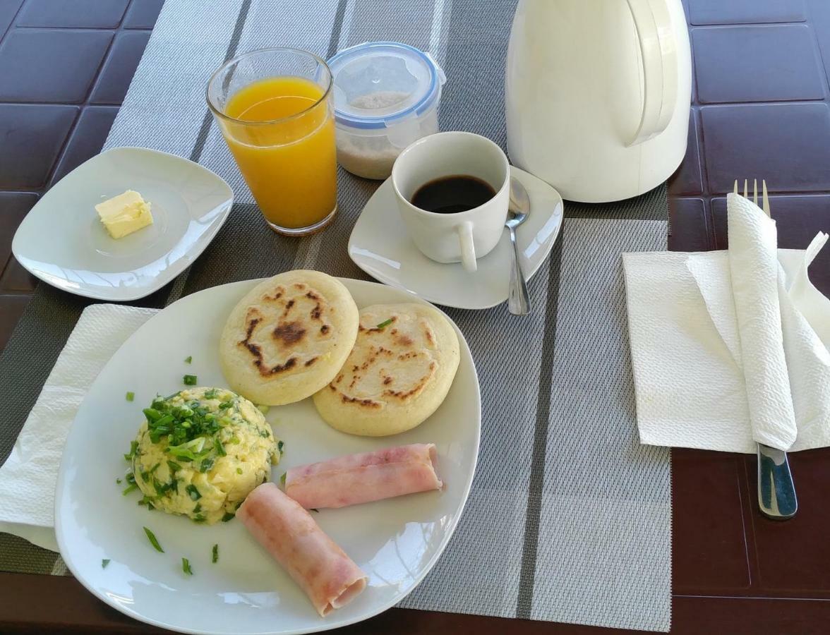 Arboleda Hostal Santo Domingo Ngoại thất bức ảnh